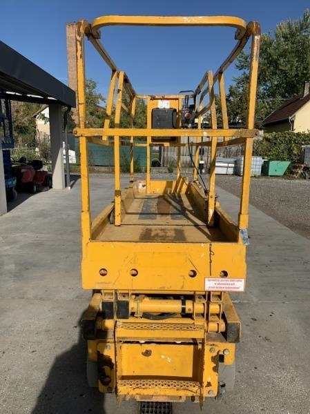 Haulotte Compact 8 - 8m, electric - Plataforma de Tijera/ Plataforma de tesoura: foto 3 Haulotte Compact 8 - 8m, electric - Plataforma de Tijera/ Plataforma de tesoura: foto 3