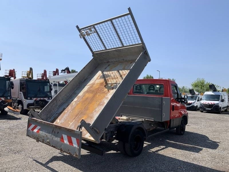Iveco 35C13 - Tipper - Caminhão basculante: foto 1 Iveco 35C13 - Tipper - Caminhão basculante: foto 1