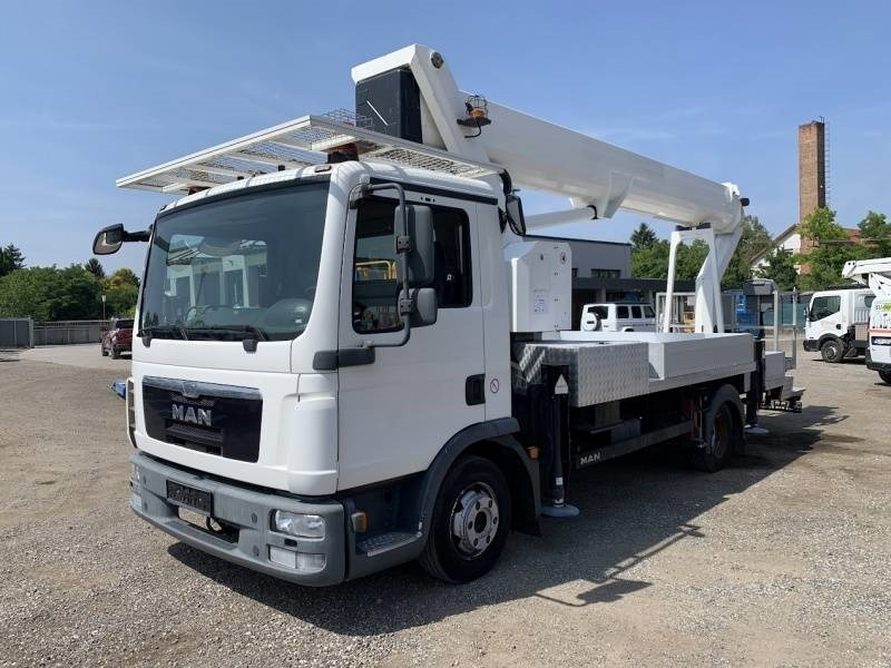 MAN TGL 7.150 RuthmannSteiger T330 - 33m - 320 kg - Caminhão com plataforma aérea: foto 2 MAN TGL 7.150 RuthmannSteiger T330 - 33m - 320 kg - Caminhão com plataforma aérea: foto 2