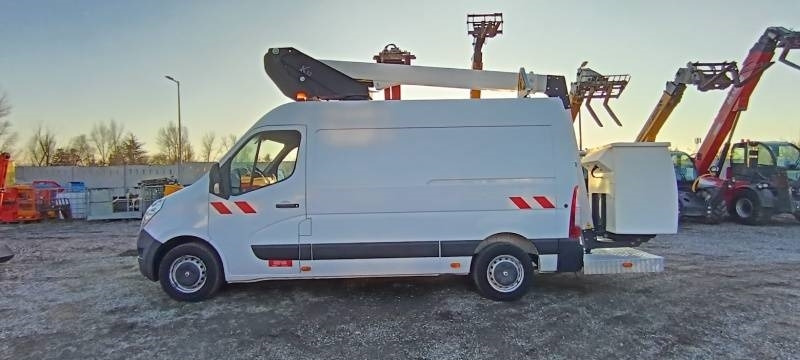 Caminhão com plataforma aérea Renault Master Klubb K32: foto 8