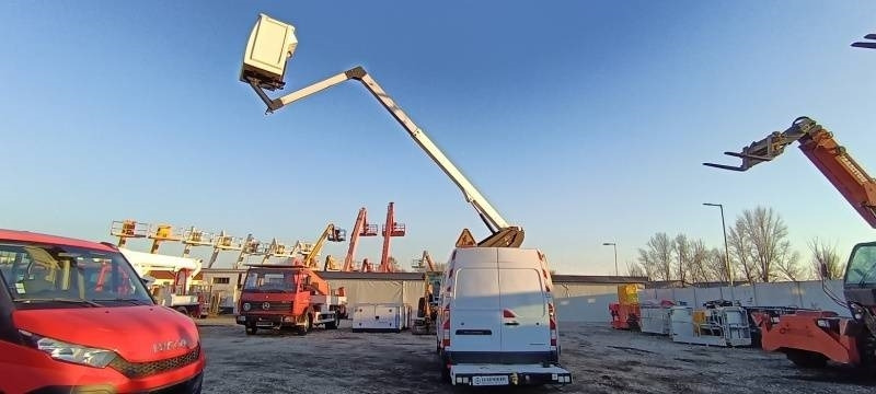 Caminhão com plataforma aérea Renault Master Klubb K32: foto 10
