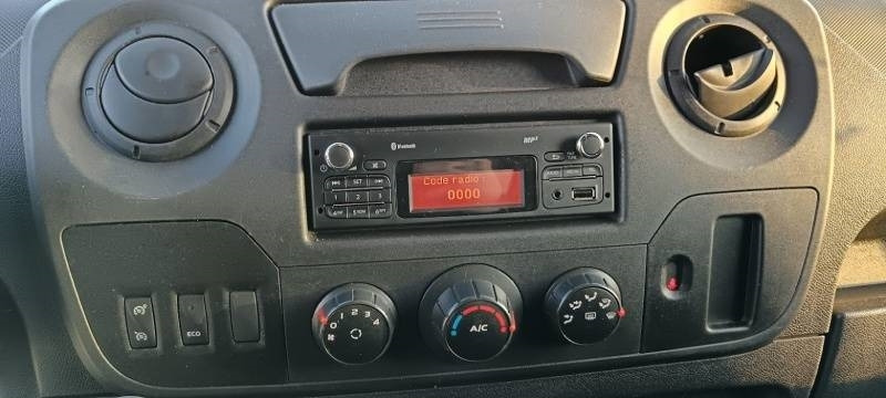 Caminhão com plataforma aérea Renault Master Klubb K32: foto 12