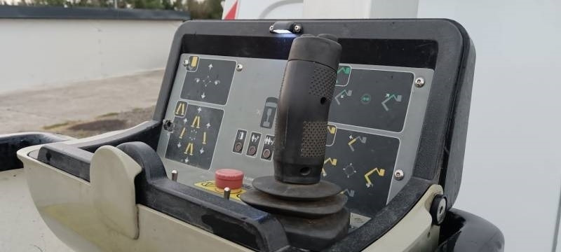 Locação de Renault Master Versalift VTL135 EVO - 13,3 m - 120kg  Renault Master Versalift VTL135 EVO - 13,3 m - 120kg: foto 12