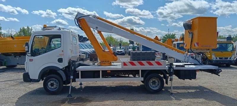 Renault Maxity Multitel 160 ALU DS - 16m - Caminhão com plataforma aérea: foto 5 Renault Maxity Multitel 160 ALU DS - 16m - Caminhão com plataforma aérea: foto 5