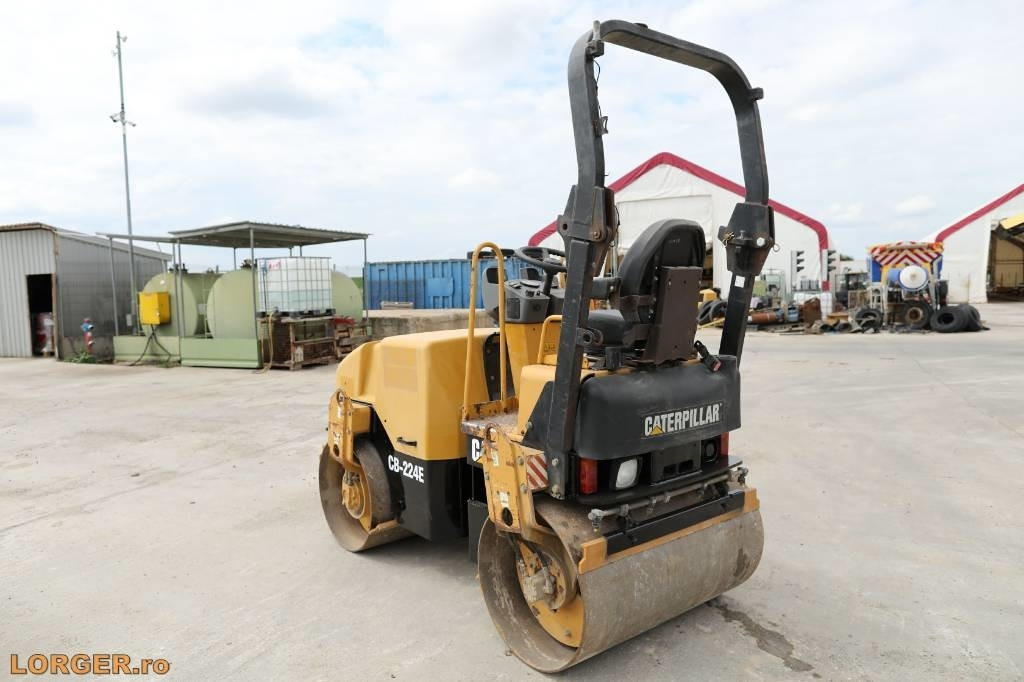 CAT CB 224 E - Compactador de asfalto: foto 2 CAT CB 224 E - Compactador de asfalto: foto 2