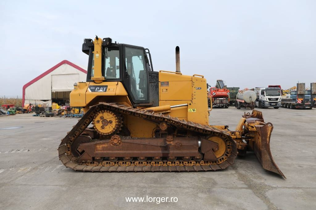 CAT D 6 N - Buldôzer: foto 1 CAT D 6 N - Buldôzer: foto 1