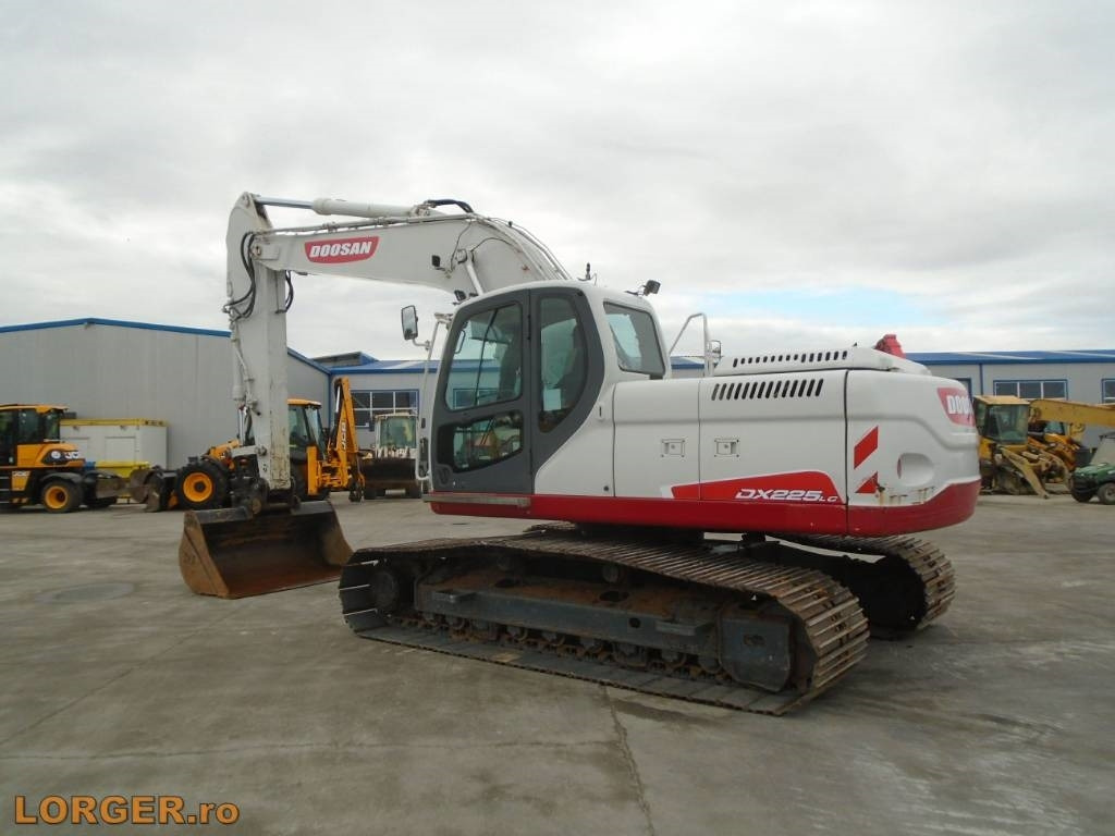 Doosan DX 225 LC with 18m long reach boom - Escavadora de rastos: foto 3 Doosan DX 225 LC with 18m long reach boom - Escavadora de rastos: foto 3