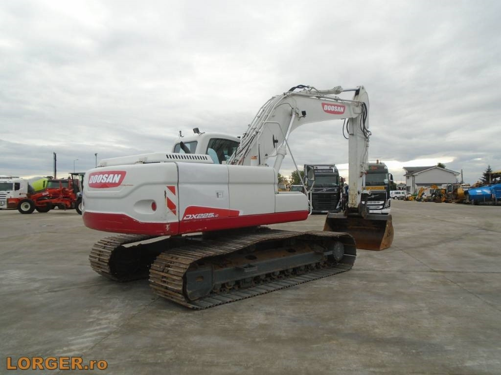 Doosan DX 225 LC with 18m long reach boom - Escavadora de rastos: foto 4 Doosan DX 225 LC with 18m long reach boom - Escavadora de rastos: foto 4