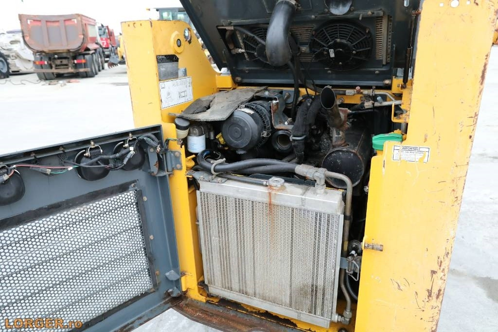 Mini carregadeira Gehl R 135: foto 7