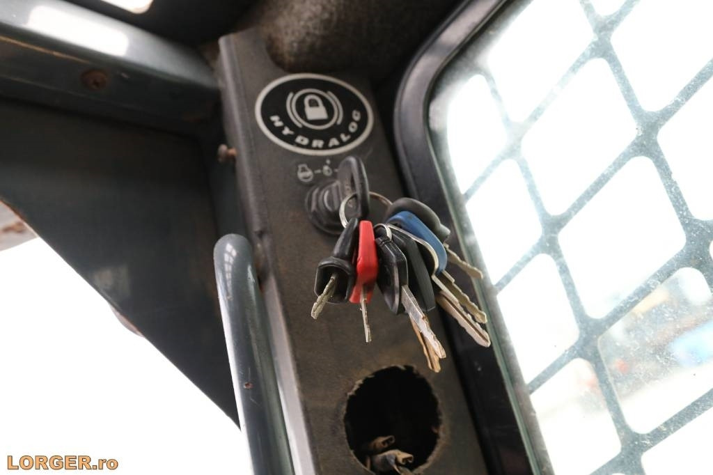 Mini carregadeira Gehl R 135: foto 10