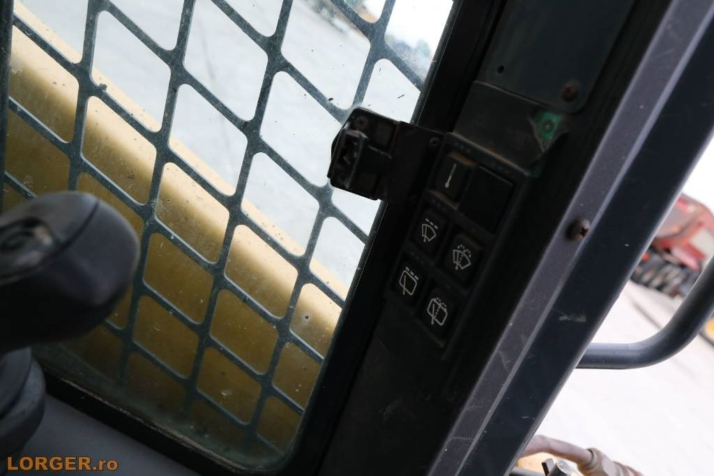 Mini carregadeira Gehl R 135: foto 13