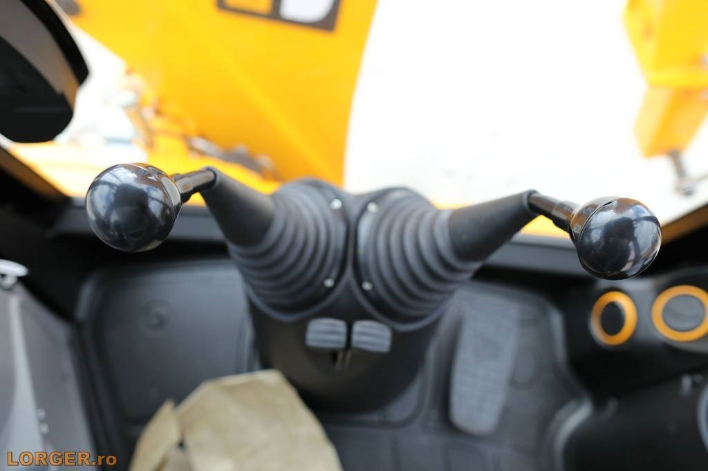 Retroescavadeira JCB 3 CX New !!! 2024: foto 13