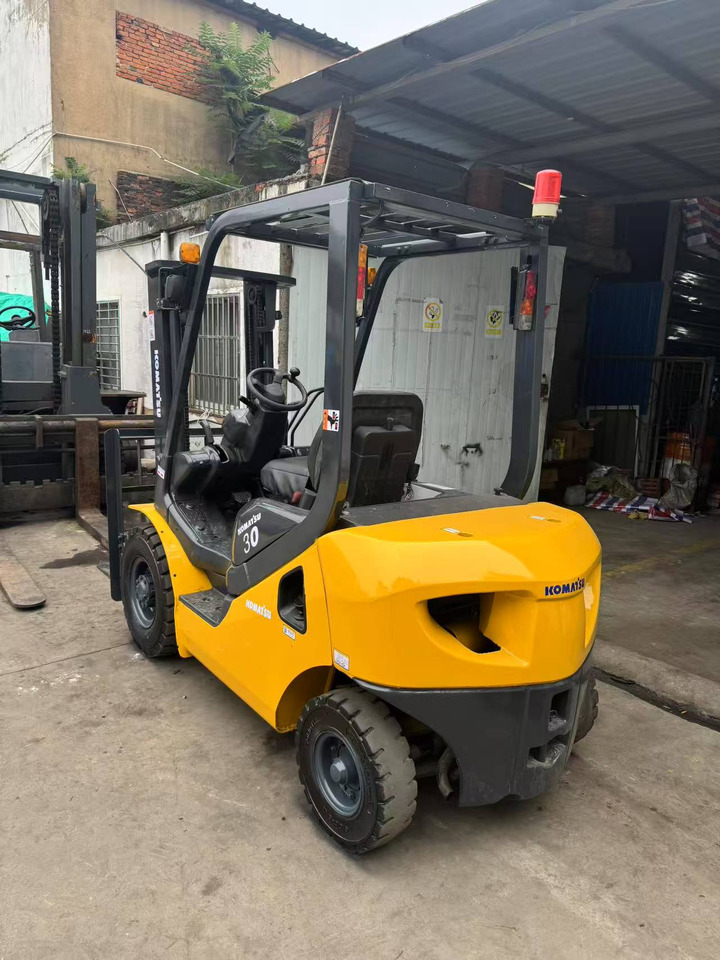 KOMATSU FD30 - Empilhadeira: foto 1 KOMATSU FD30 - Empilhadeira: foto 1