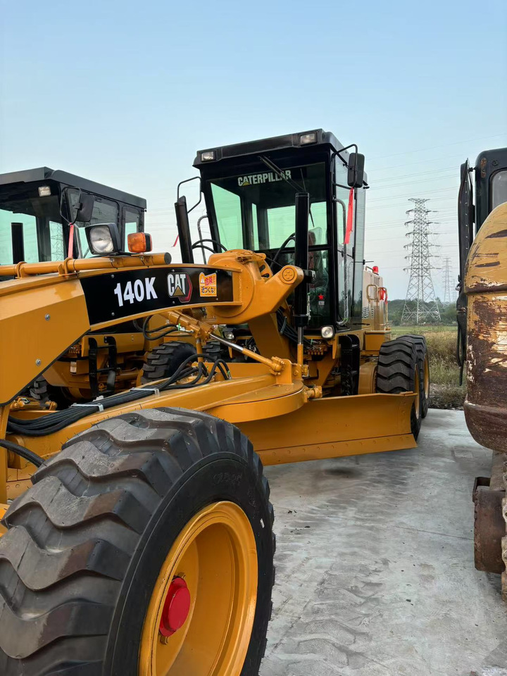 CATERPILLAR 140K - Máquina de construção: foto 1 CATERPILLAR 140K - Máquina de construção: foto 1
