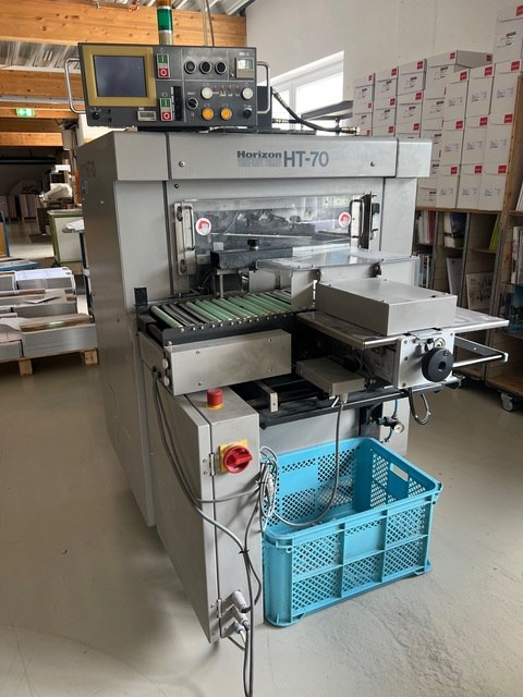 Horizon HT-70 | 2001 - Máquina de corte de papel: foto 1 Horizon HT-70 | 2001 - Máquina de corte de papel: foto 1