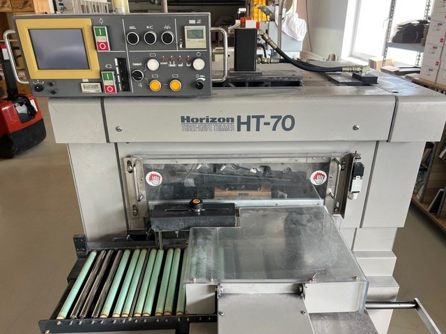 Horizon HT-70 | 2001 - Máquina de corte de papel: foto 3 Horizon HT-70 | 2001 - Máquina de corte de papel: foto 3