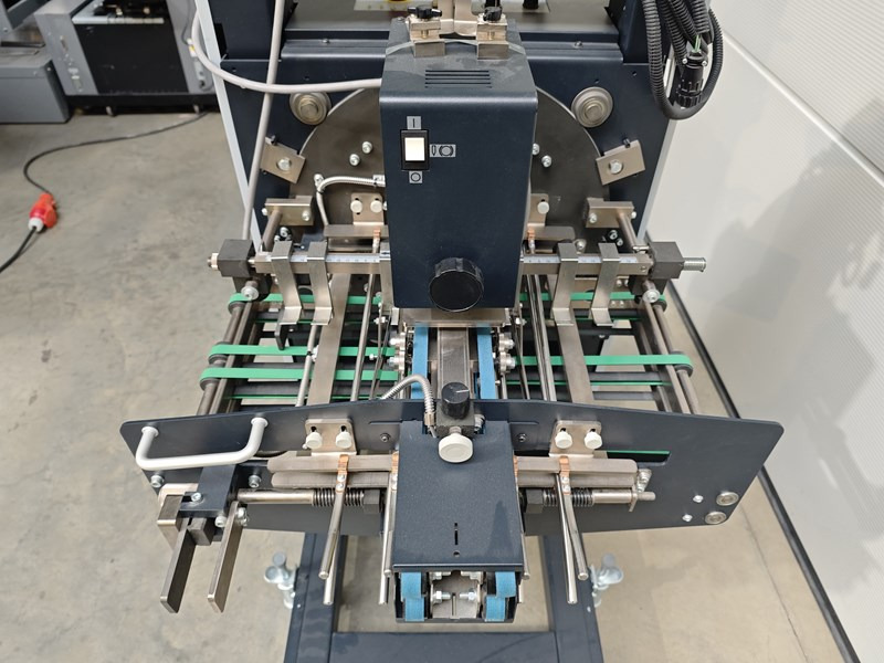 Horizon MKU-38 - Máquina de dobrar papel: foto 3 Horizon MKU-38 - Máquina de dobrar papel: foto 3