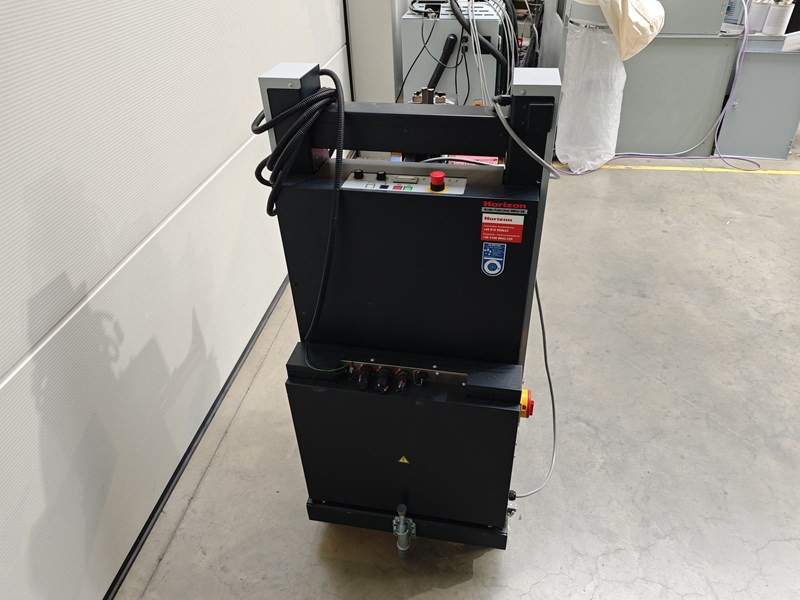 Horizon MKU-38 - Máquina de dobrar papel: foto 4 Horizon MKU-38 - Máquina de dobrar papel: foto 4