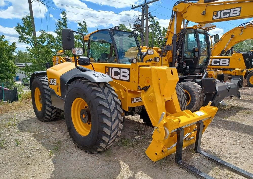 JCB 560-80 Agri Plus - Empilhador telescópico: foto 2 JCB 560-80 Agri Plus - Empilhador telescópico: foto 2
