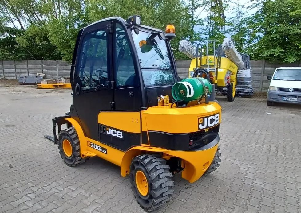JCB TLT 30-20G 4x4 - Empilhadeira a gás, Empilhador telescópico: foto 5 JCB TLT 30-20G 4x4 - Empilhadeira a gás, Empilhador telescópico: foto 5