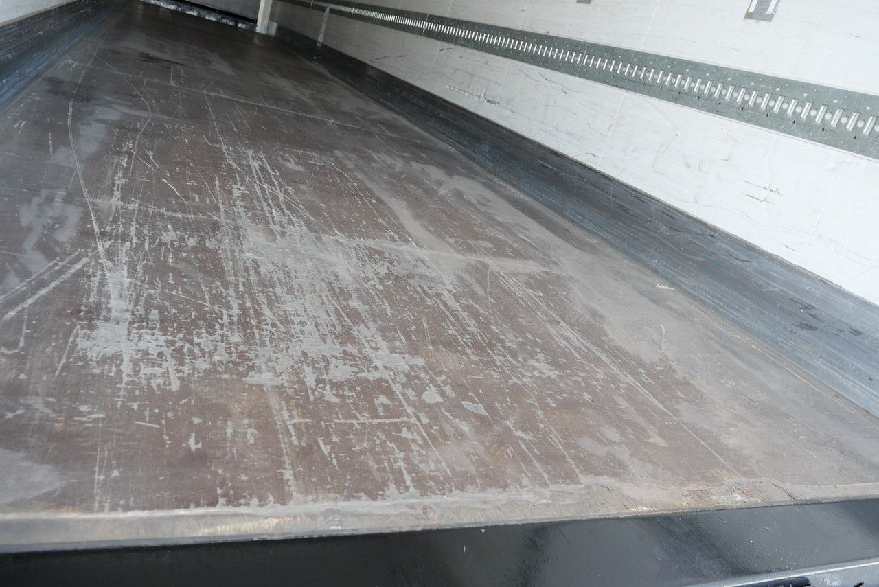 Semireboque furgão Krone SD 27/ DOPPELSTOCK 33/66 / ZURRLEISTE / BPW: foto 26 Semireboque furgão Krone SD 27/ DOPPELSTOCK 33/66 / ZURRLEISTE / BPW: foto 26