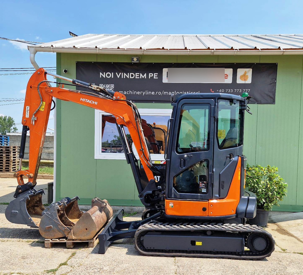 HITACHI ZX38 U-5A - Mini escavadeira: foto 1 HITACHI ZX38 U-5A - Mini escavadeira: foto 1