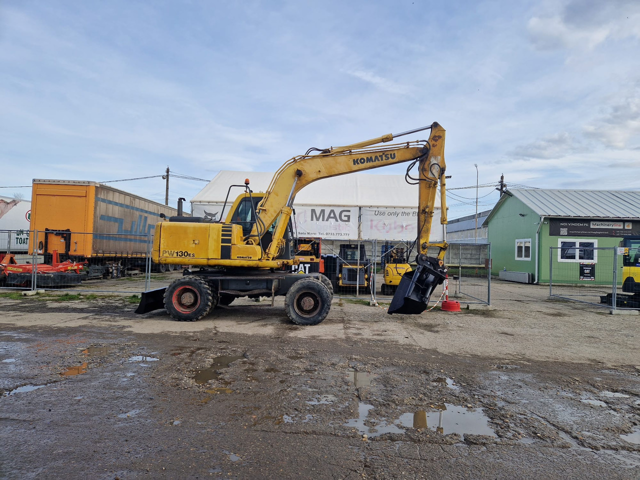 KOMATSU PW130 ES-6K - Escavadeira de rodas: foto 4 KOMATSU PW130 ES-6K - Escavadeira de rodas: foto 4