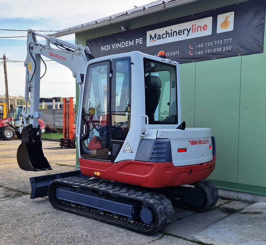 TAKEUCHI TB250 - Mini escavadeira: foto 5 TAKEUCHI TB250 - Mini escavadeira: foto 5