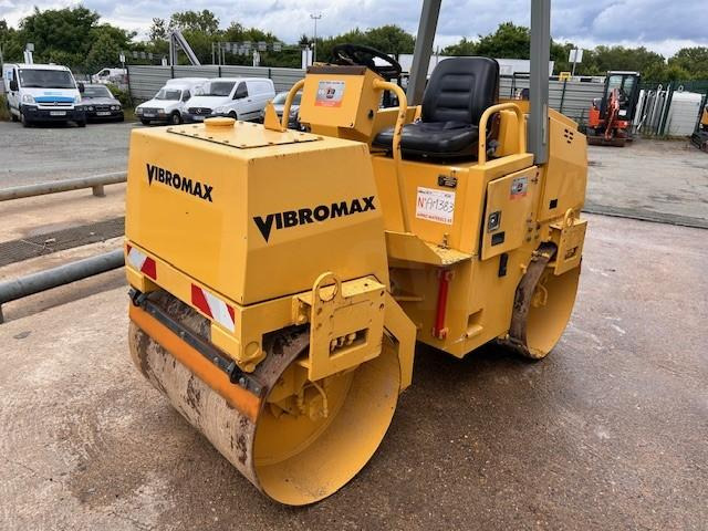JCB VIBROMAX W255 2 BILLES - Compactador de asfalto: foto 3 JCB VIBROMAX W255 2 BILLES - Compactador de asfalto: foto 3