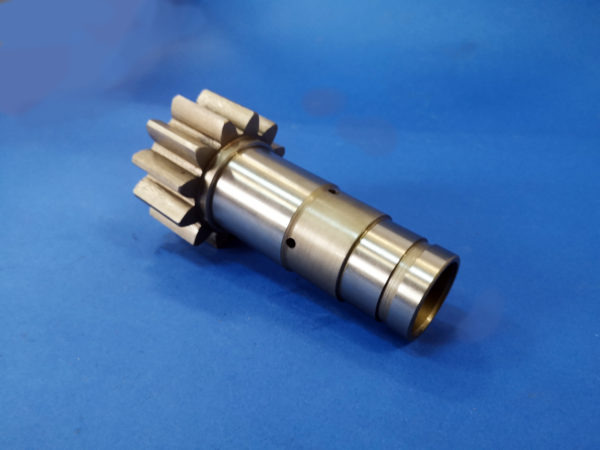 010010A Wałek silnika obrotu, Kubota KX 41-3V - Motor de giro de Máquina de construção: foto 1 010010A Wałek silnika obrotu, Kubota KX 41-3V - Motor de giro de Máquina de construção: foto 1