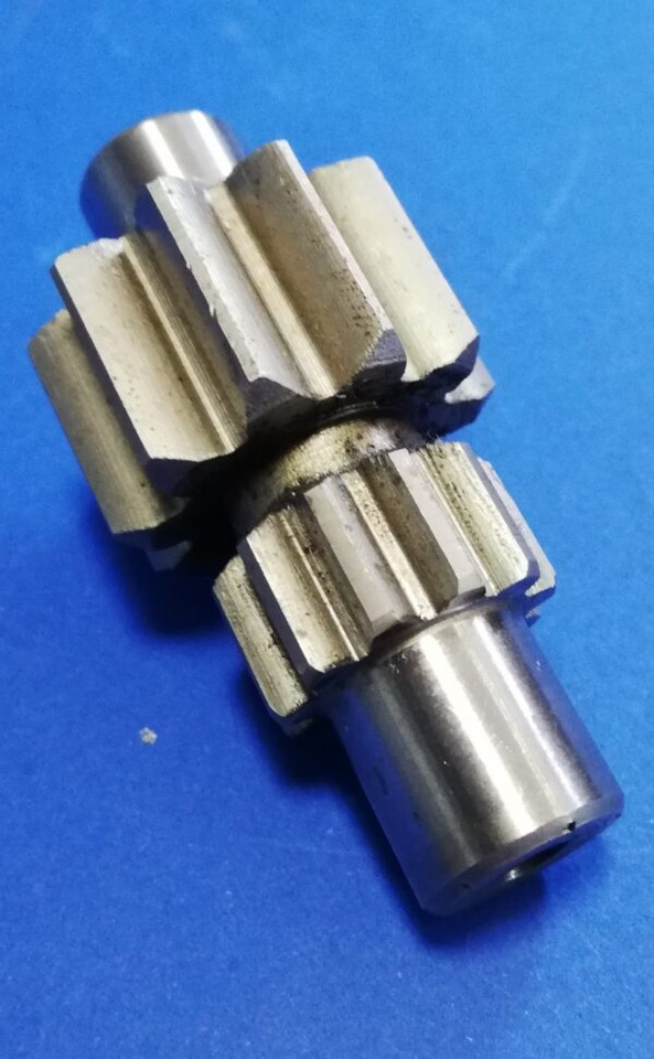 010520A Wałek silnika hydraulicznego obrotu Cat 302.5 - Motor de giro de Máquina de construção: foto 4 010520A Wałek silnika hydraulicznego obrotu Cat 302.5 - Motor de giro de Máquina de construção: foto 4