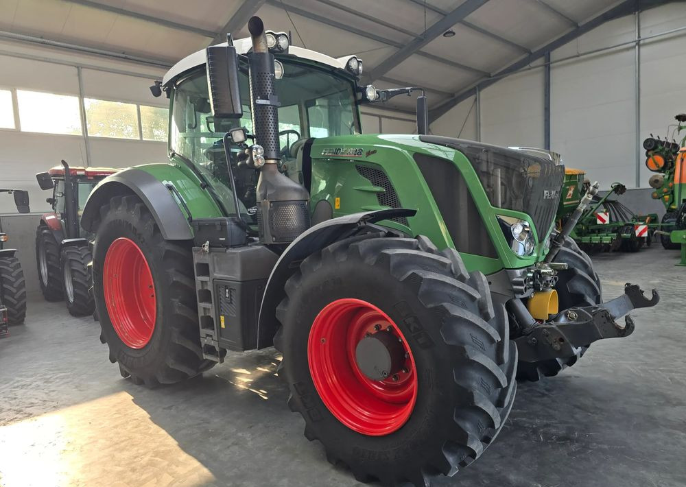 Fendt 828 S4 ProfiPlus - Trator: foto 2 Fendt 828 S4 ProfiPlus - Trator: foto 2