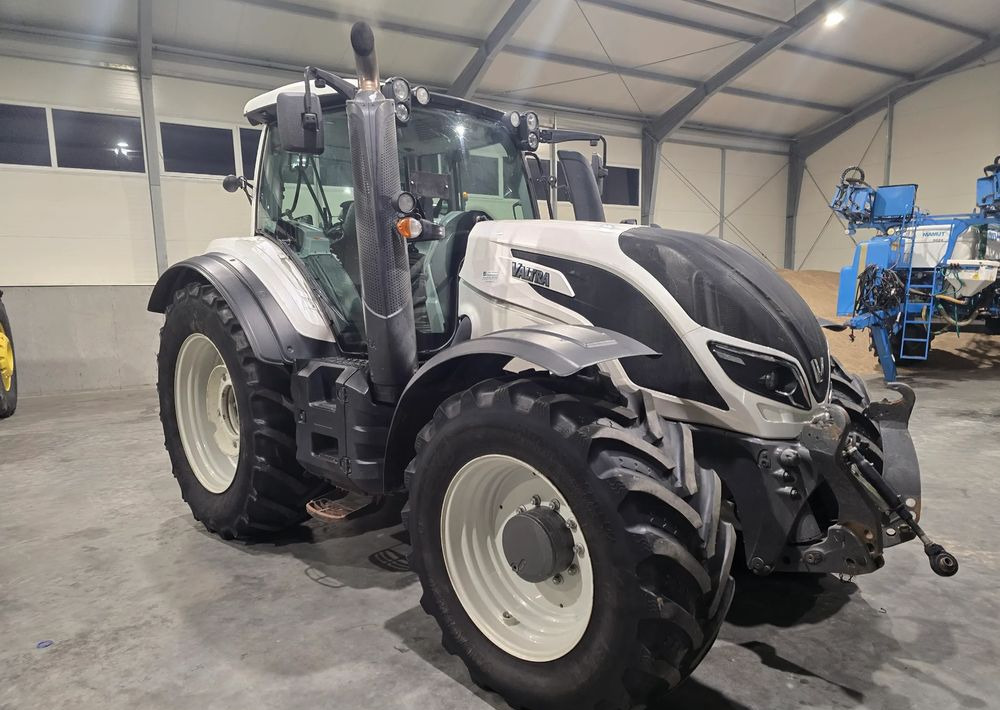 Valtra T 174S - Trator: foto 1 Valtra T 174S - Trator: foto 1