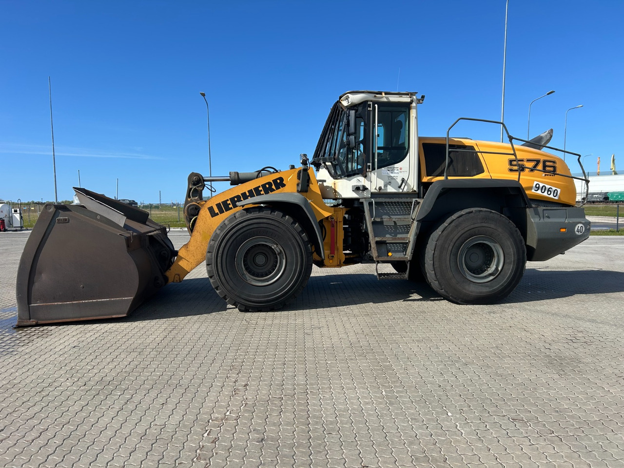 LIEBHERR L576 - Carregadeira de rodas: foto 5 LIEBHERR L576 - Carregadeira de rodas: foto 5