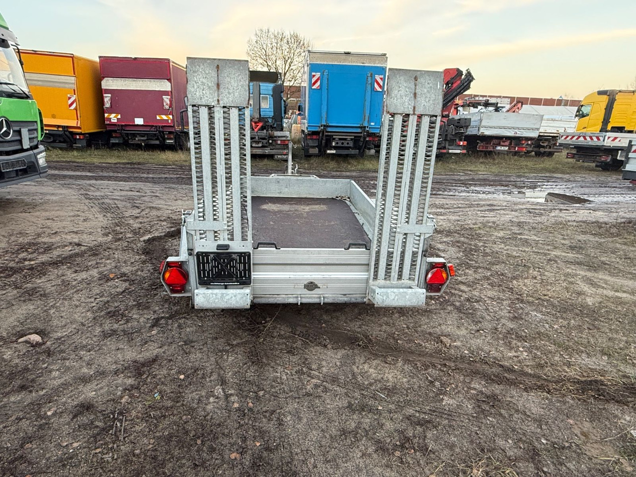 Humbaur HS-SENKO TA G VD LH6S Auffahrtstrampen - Reboque porta máquinas: foto 4 Humbaur HS-SENKO TA G VD LH6S Auffahrtstrampen - Reboque porta máquinas: foto 4