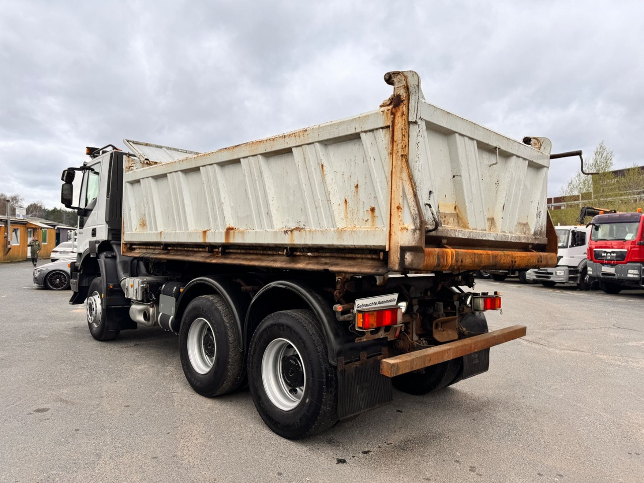 Caminhão basculante Iveco Magirus 450 6x6 Kipper: foto 8