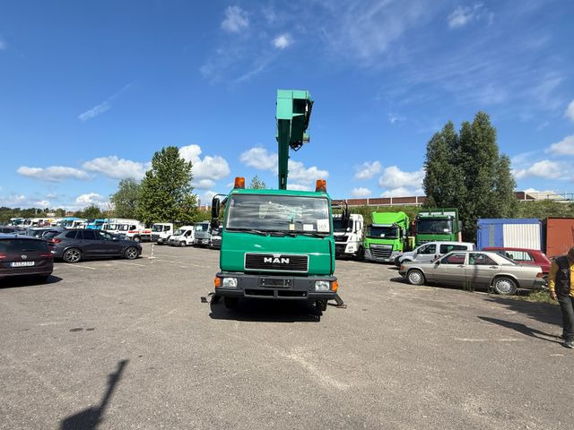 MAN 8.163 Hubarbeitsbühne - Caminhão com plataforma aérea: foto 4 MAN 8.163 Hubarbeitsbühne - Caminhão com plataforma aérea: foto 4