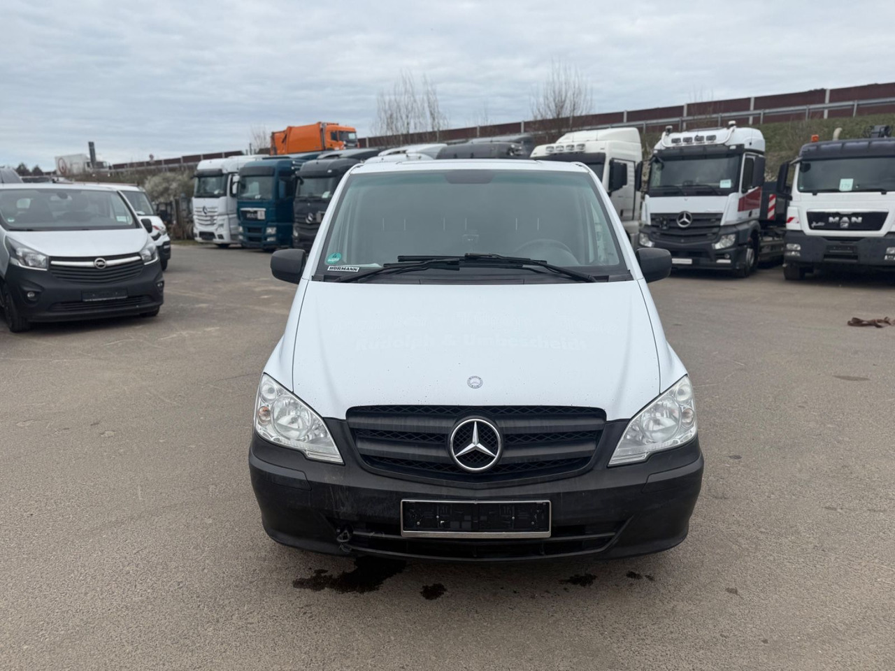 Mercedes-Benz Vito Kasten 116 CDI extralang defekt !! - Furgão de passageiros: foto 1 Mercedes-Benz Vito Kasten 116 CDI extralang defekt !! - Furgão de passageiros: foto 1