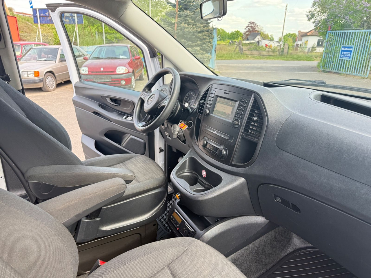 Furgão compacto Mercedes-Benz Vito Mixto 116 CDI Lang: foto 12
