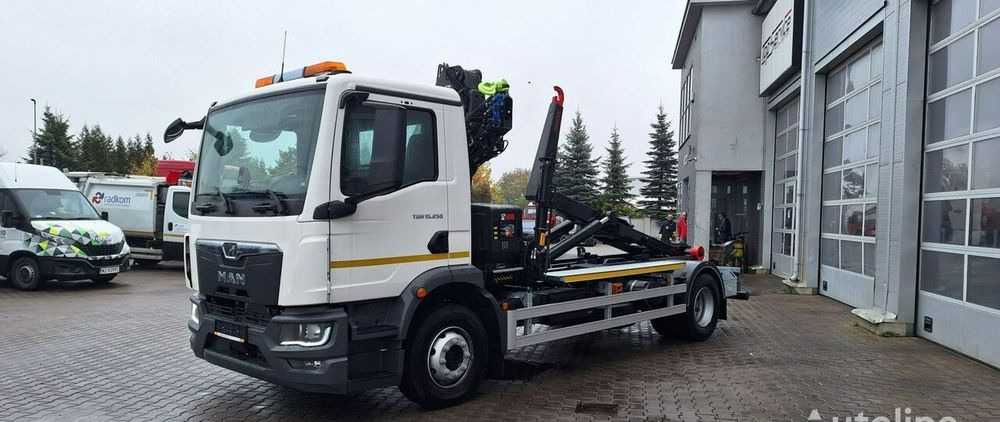 MAN TGM 15.250, hakowiec Janco/GP Lift + HDS Hiab - Caminhão de lixo: foto 4 MAN TGM 15.250, hakowiec Janco/GP Lift + HDS Hiab - Caminhão de lixo: foto 4