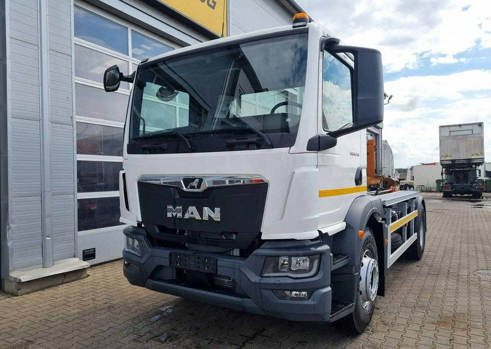 MAN TGM 18 250 - Caminhão de lixo: foto 2 MAN TGM 18 250 - Caminhão de lixo: foto 2