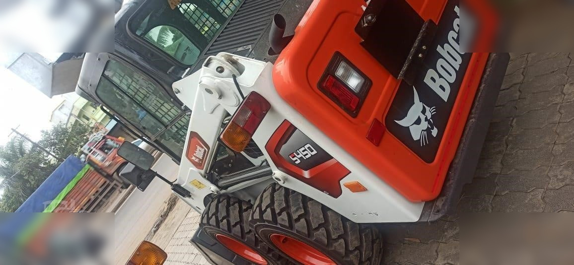 BOBCAT S450 - Mini carregadeira: foto 1 BOBCAT S450 - Mini carregadeira: foto 1