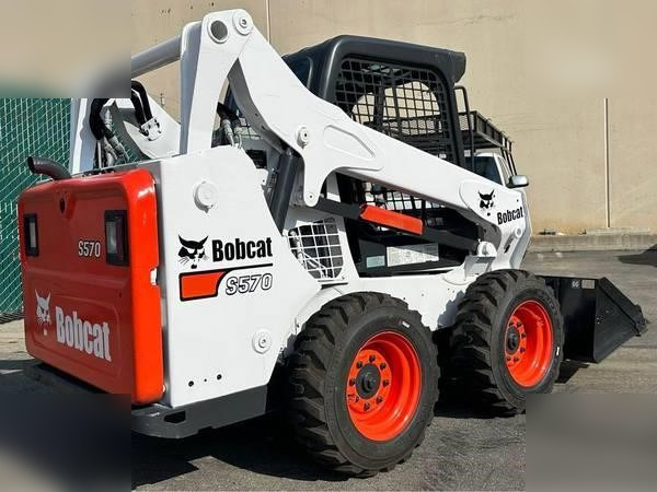 BOBCAT S570 - Mini carregadeira: foto 1 BOBCAT S570 - Mini carregadeira: foto 1