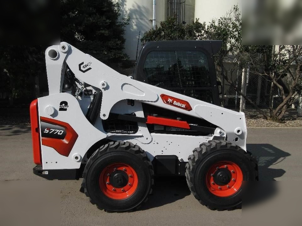 BOBCAT S770 - Mini carregadeira: foto 1 BOBCAT S770 - Mini carregadeira: foto 1