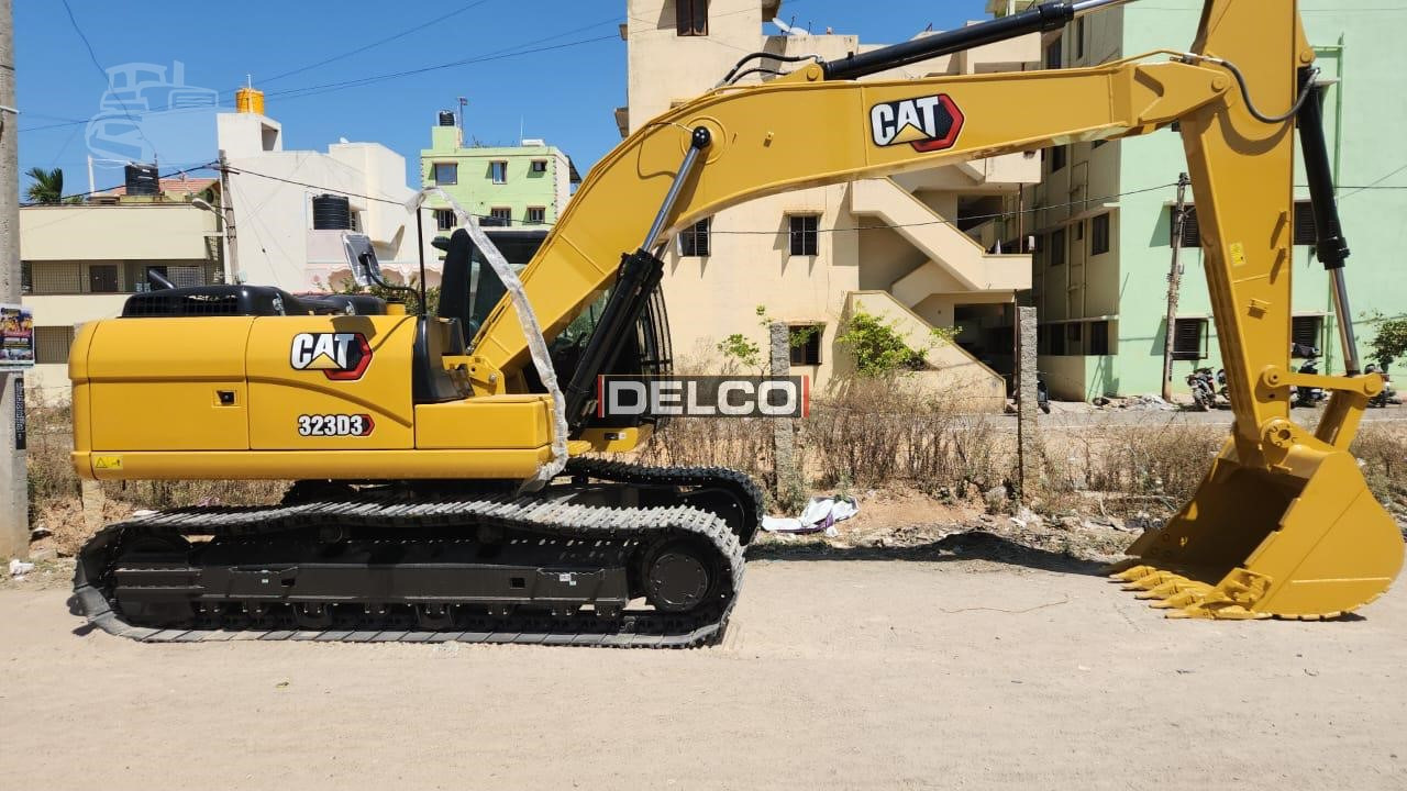 CATERPILLAR 323D3 - Escavadora de rastos: foto 2 CATERPILLAR 323D3 - Escavadora de rastos: foto 2