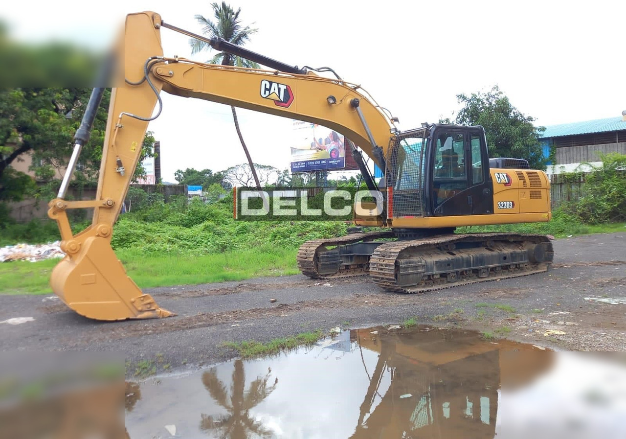 CATERPILLAR 323D3 - Escavadora de rastos: foto 1 CATERPILLAR 323D3 - Escavadora de rastos: foto 1