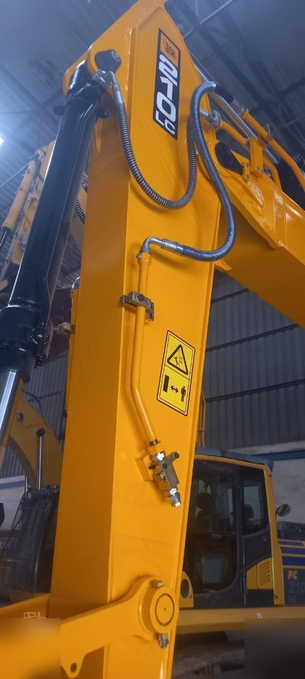 Escavadora de rastos nuevo JCB JS210 LC: foto 6