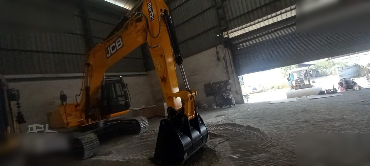 Escavadora de rastos nuevo JCB JS210 LC: foto 8