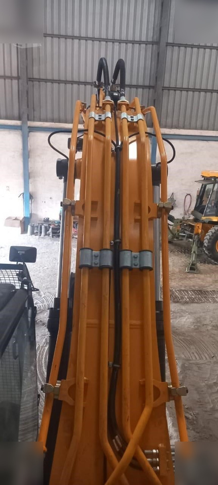 Escavadora de rastos nuevo JCB JS210 LC: foto 7