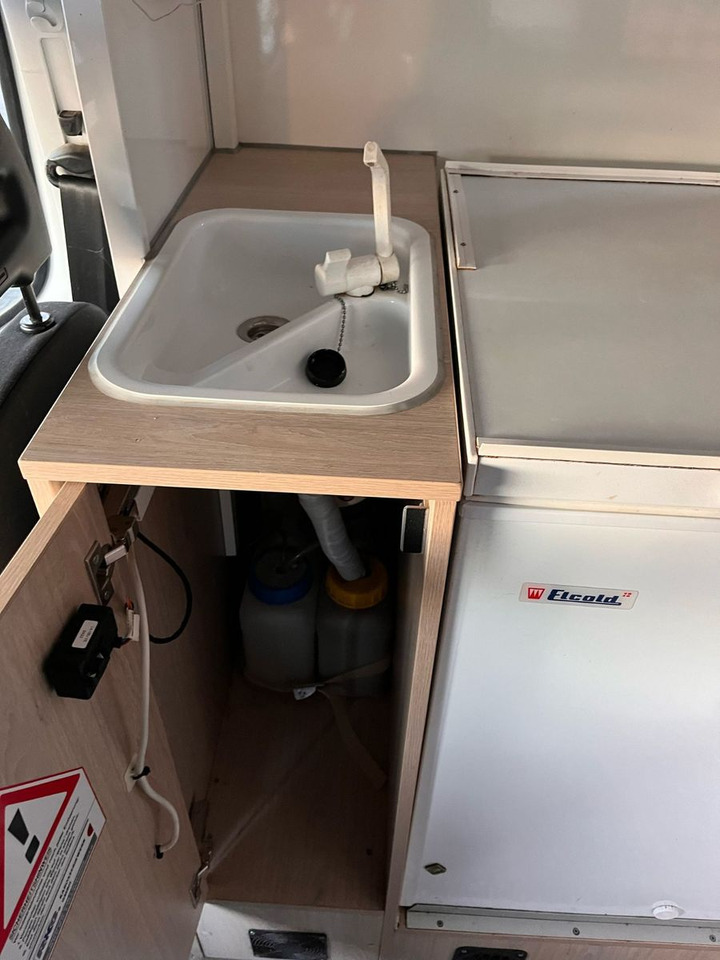 Carrinha de contentor nuevo Iveco Daily SB Mobil: foto 6
